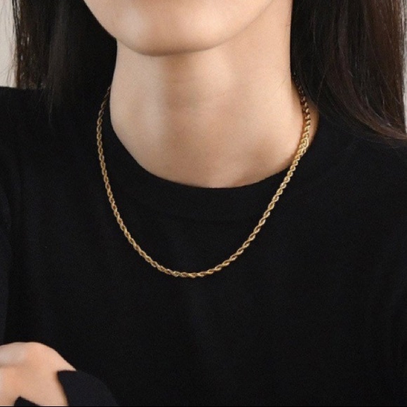 💛18K gold plated skinny rope chain - Picture 9 of 9